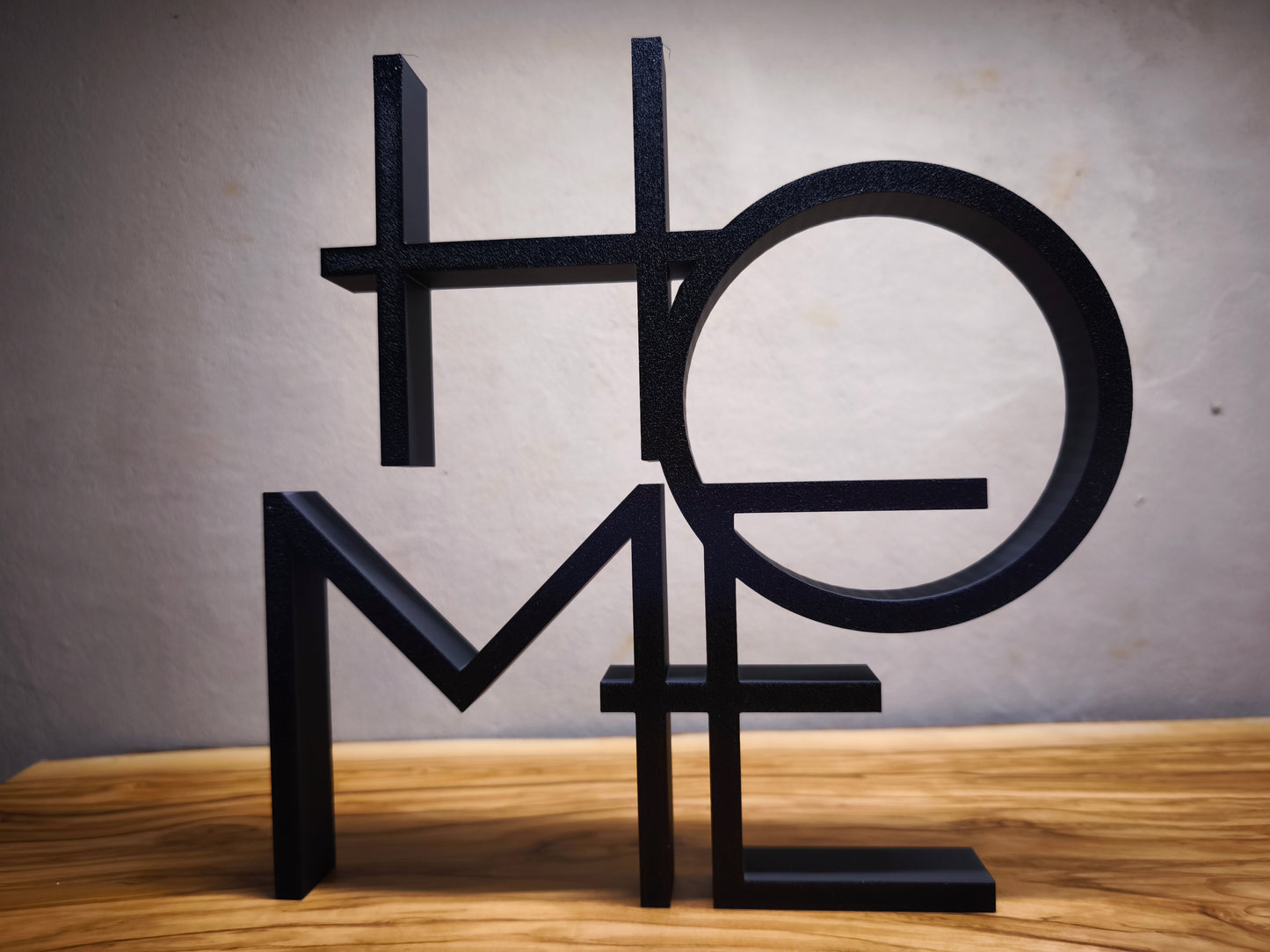 Deko-Schriftzug „HOME“ – Stilvolle Wohnaccessoire für dein Zuhause