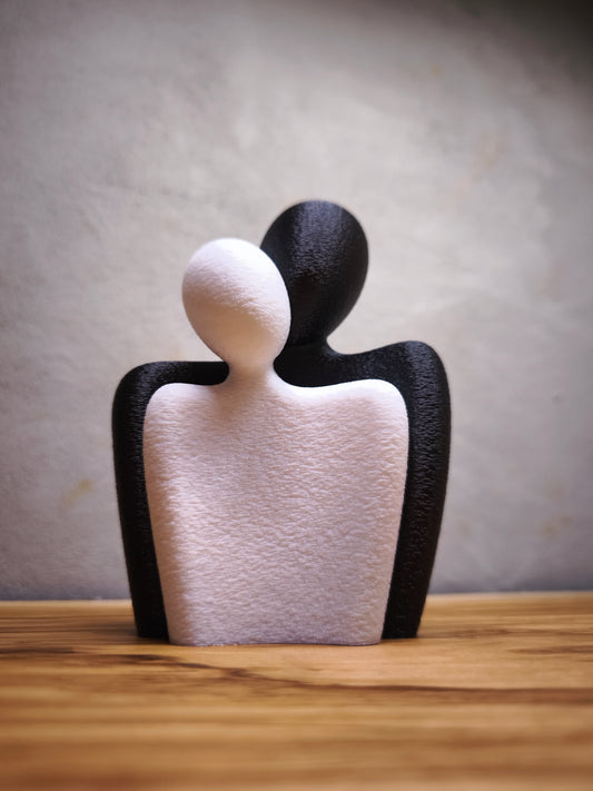 Liebespaar-Statue – Symbol für Liebe und Verbundenheit